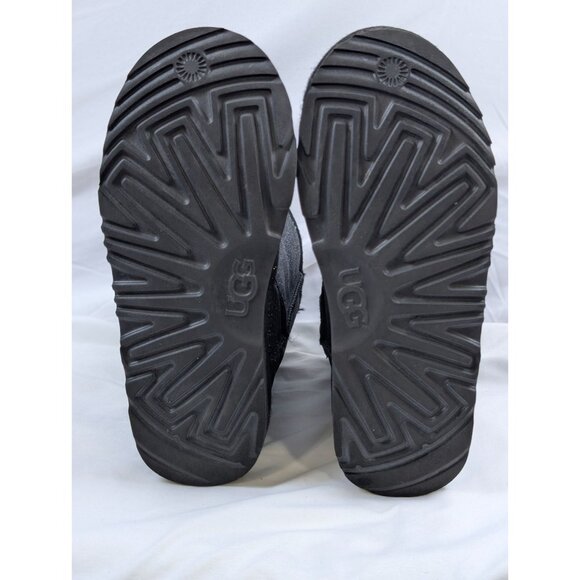 Ugg Boots Kids 6 Classic II Metallic Sparkle Glitter Black Suede Shearling EUC - Picture 6 of 9